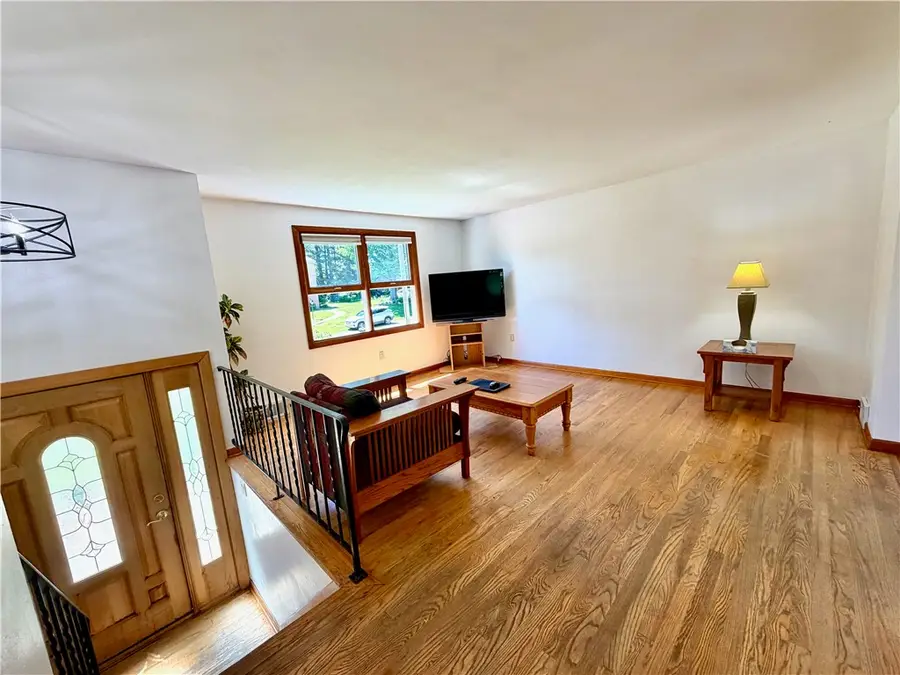 302 Sun Valley Dr, Cranberry, PA 16066 - #3