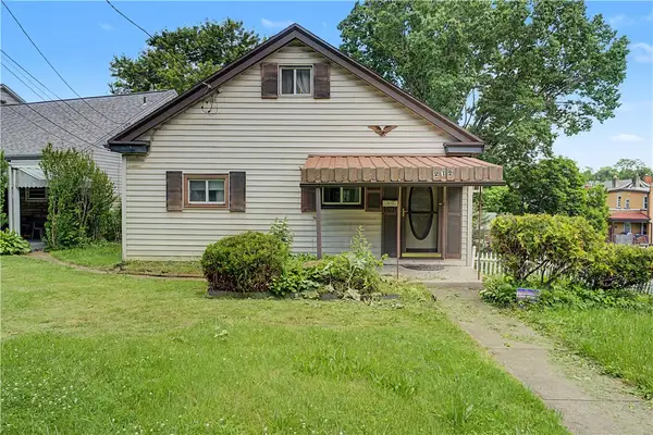 212 Singer Avenue, Mc Kees Rocks, PA 15136