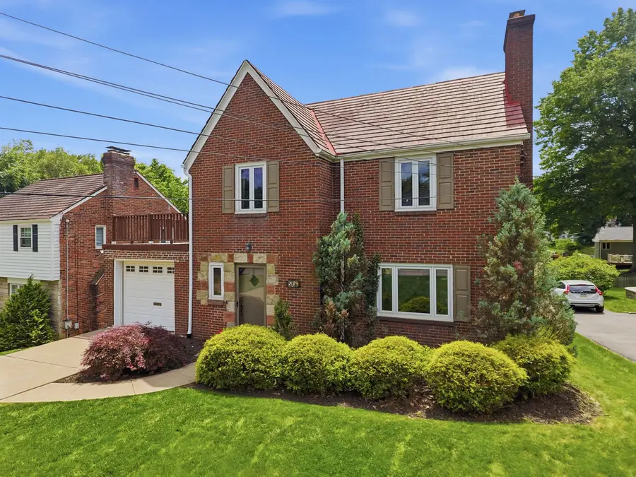 506 Parkview Drive, Pittsburgh, PA 15243 - #2