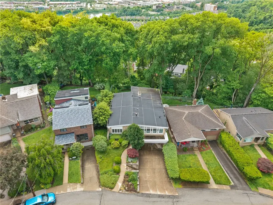 6660 Landview Rd, Pittsburgh, PA 15217 - #2