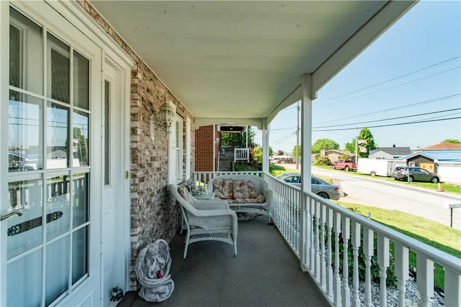 905 Roosevelt Avenue, Aliquippa, PA 15001 - #2