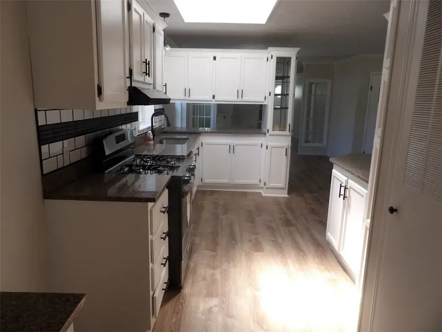 1040 Marshall St, Conneaut Lake, PA 16316 - #3