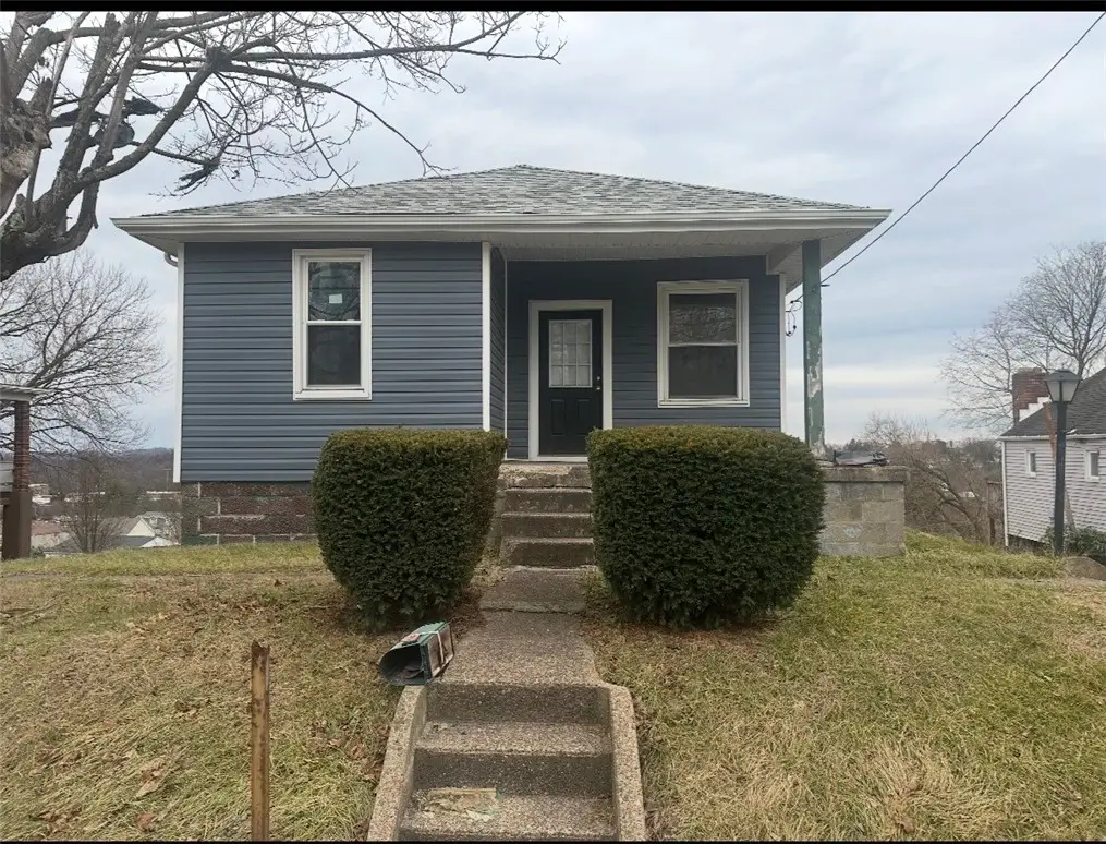26 Coraopolis Rd, Coraopolis, PA 15108 - #1
