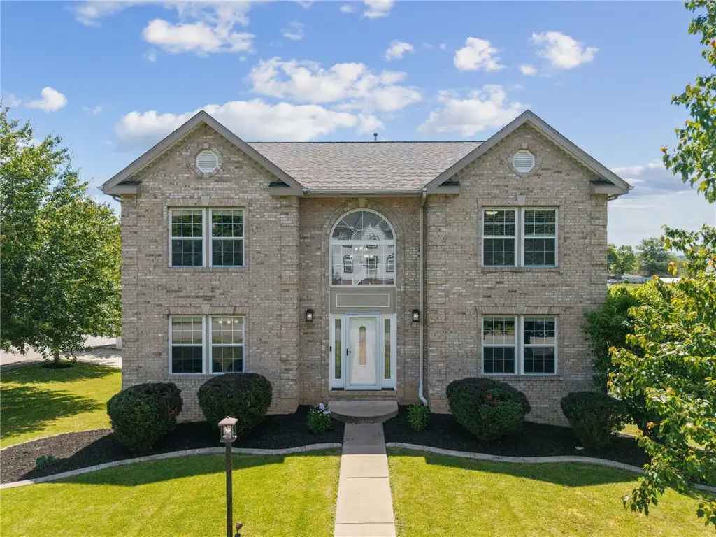 164 Stratford Ct, New Stanton, PA 15672 - #1