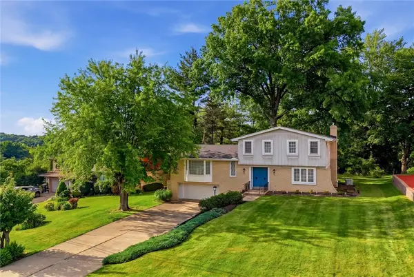 480 Herbst Manor Rd, Coraopolis, PA 15108