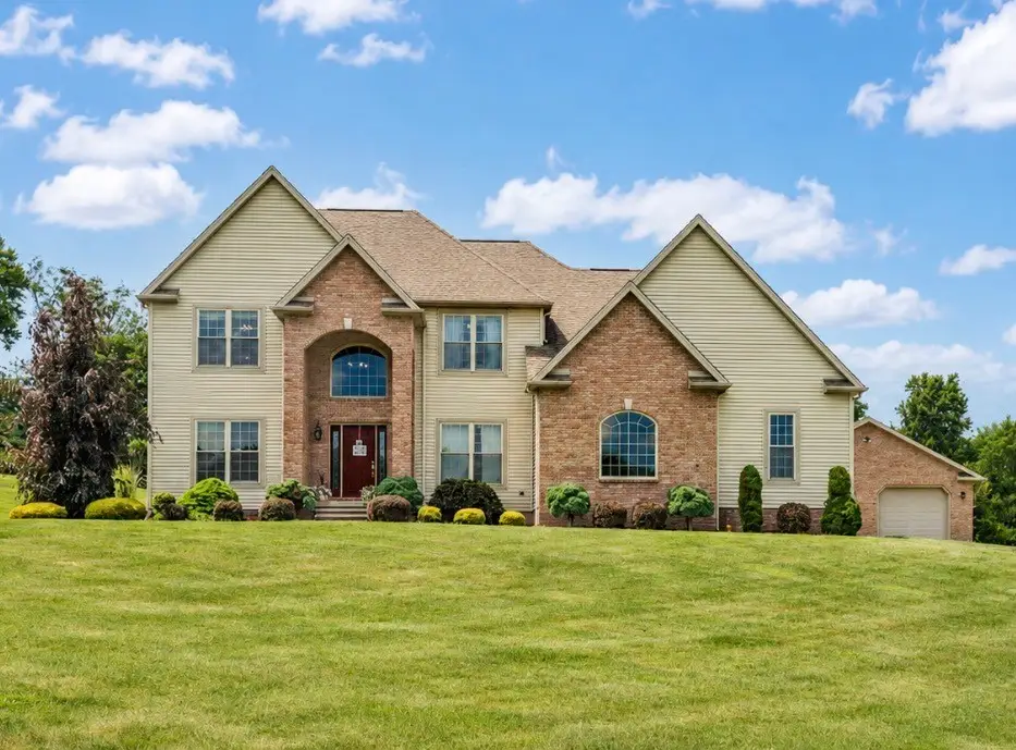 140 Skyview Drive, New Castle, PA 16102 - #1