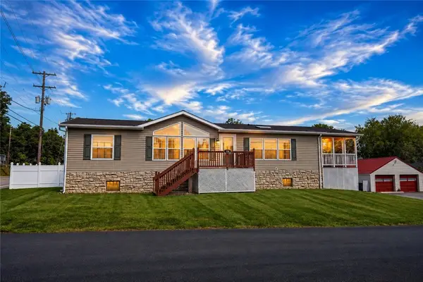 190 Mcgovern Blvd, Crescent, PA 15046
