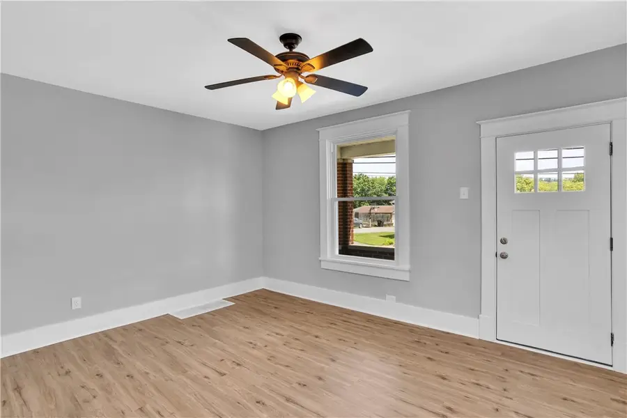 3521 W 3rd Ave, Beaver Falls, PA 15010 - #3