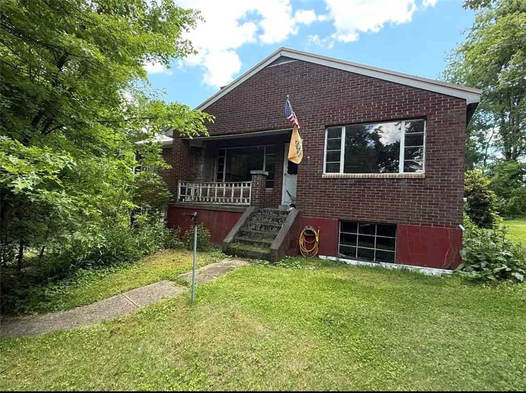 3641 Green Garden Rd, Aliquippa, PA 15001 - #1