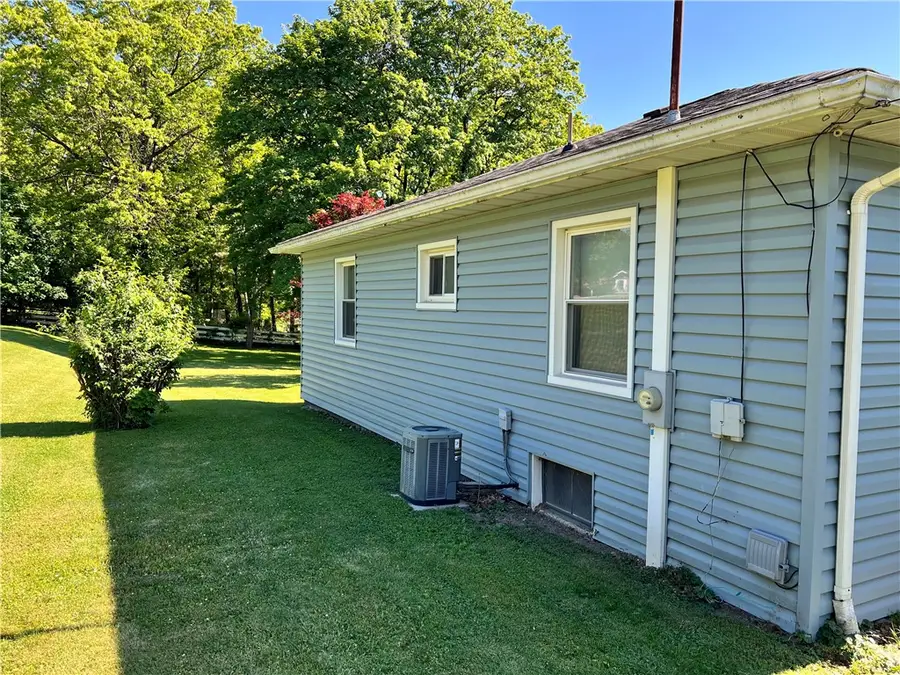 11 Evergreen Dr, Greenville, PA 16125 - #3