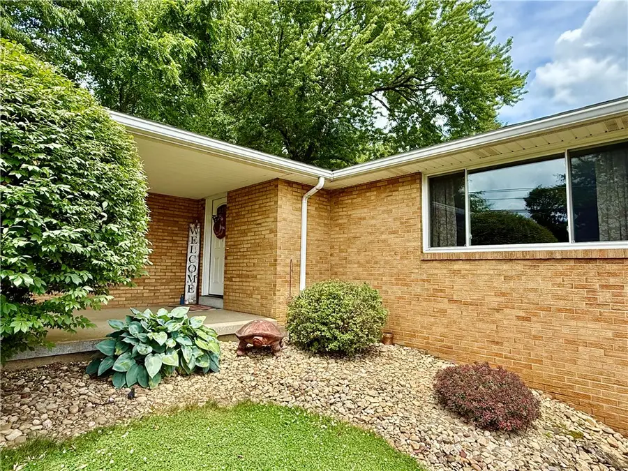 215 Fisher Rd, Saxonburg, PA 16056 - #2