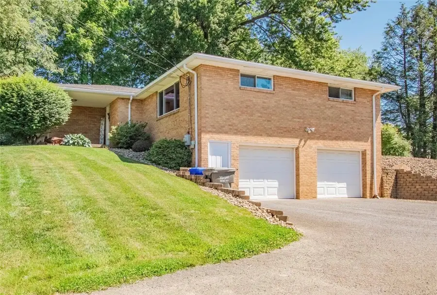 215 Fisher Rd, Saxonburg, PA 16056 - #3