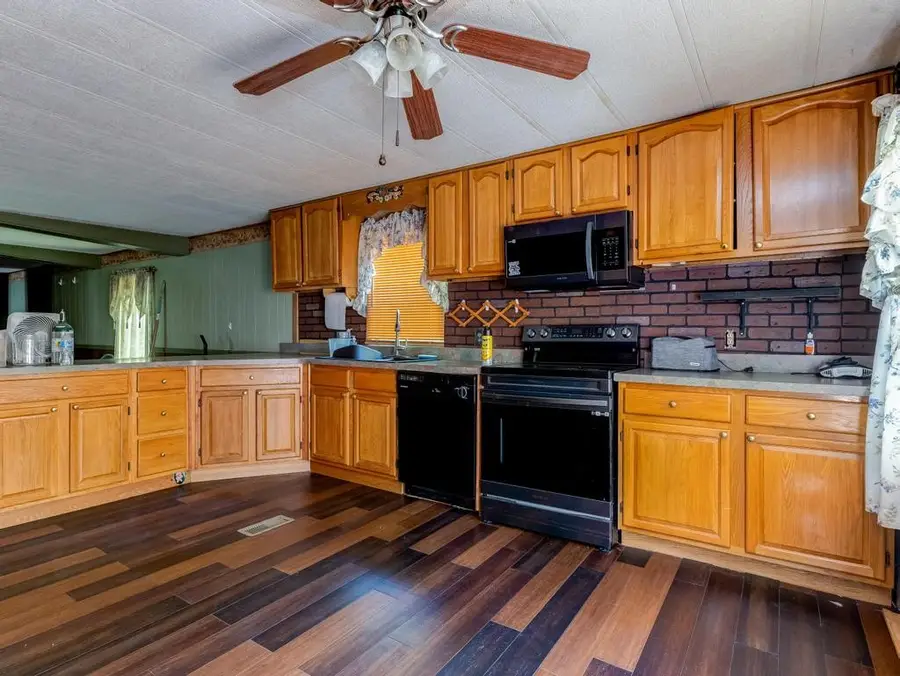 5 Market Street Ext, Baden, PA 15005 - #3