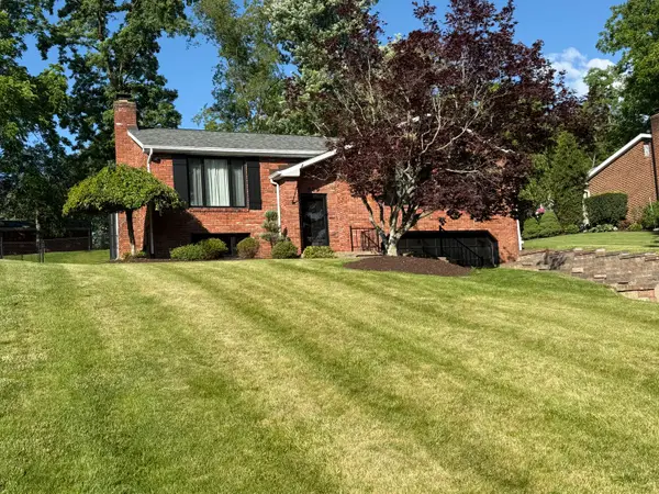 979 Westchester Road, South Park, PA 15129