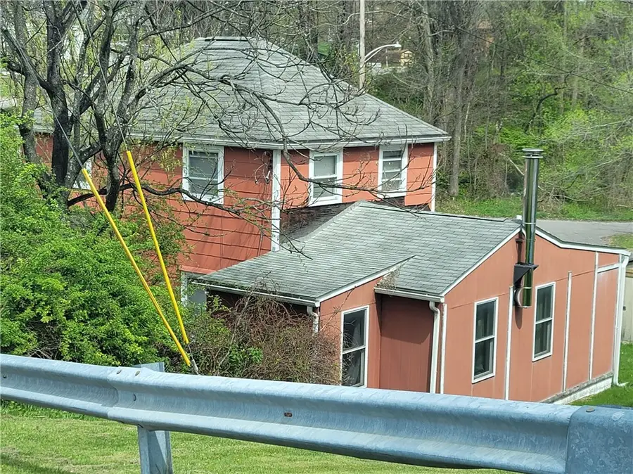 725 East Dr, Clairton, PA 15025 - #3