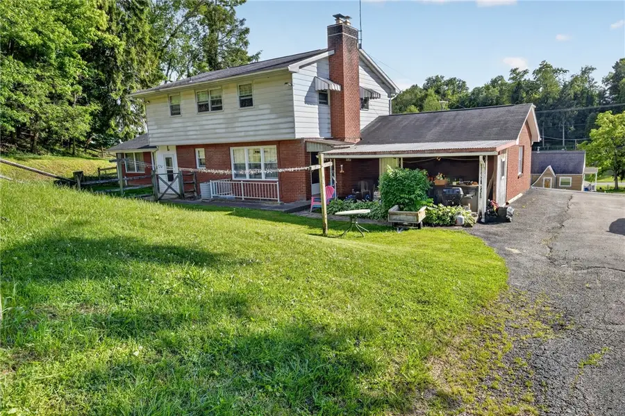 37 Millersdale Rd, Jeannette, PA 15644 - #2