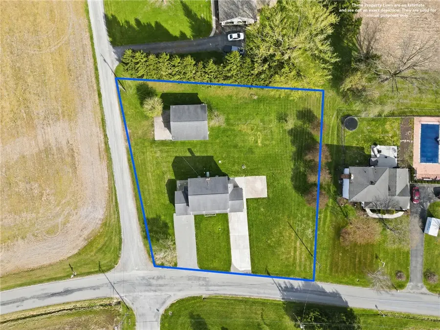 323 Brewster Rd, New Castle, PA 16102 - #2