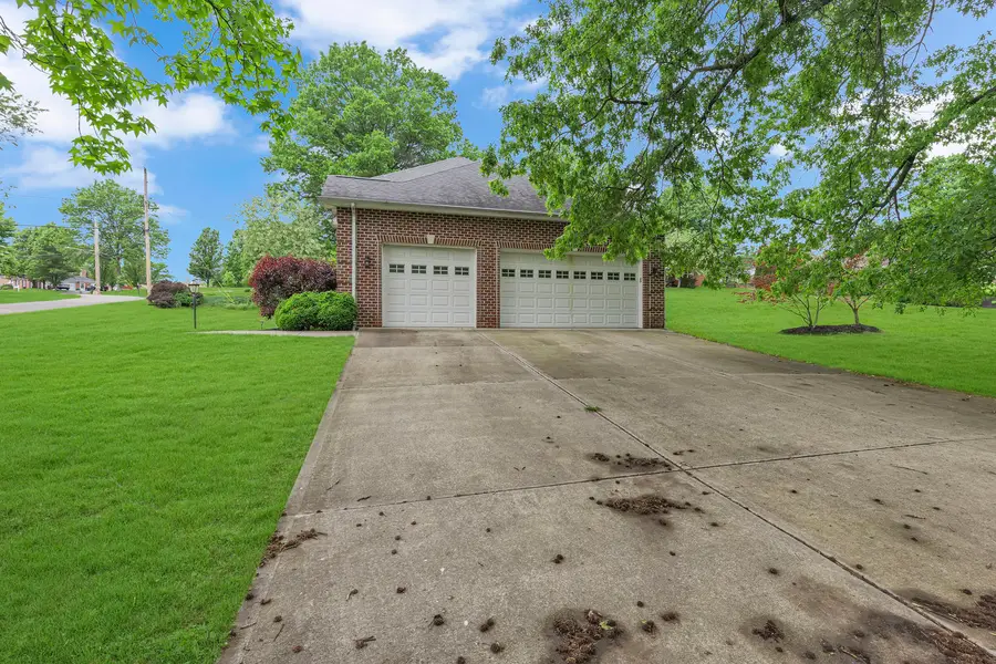 33 St. Andrews Drive, Beaver Falls, PA 15010 - #3