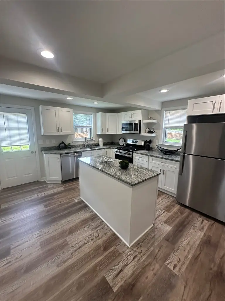 2062 Elmbrook Ln, Pittsburgh, PA 15243 - #2