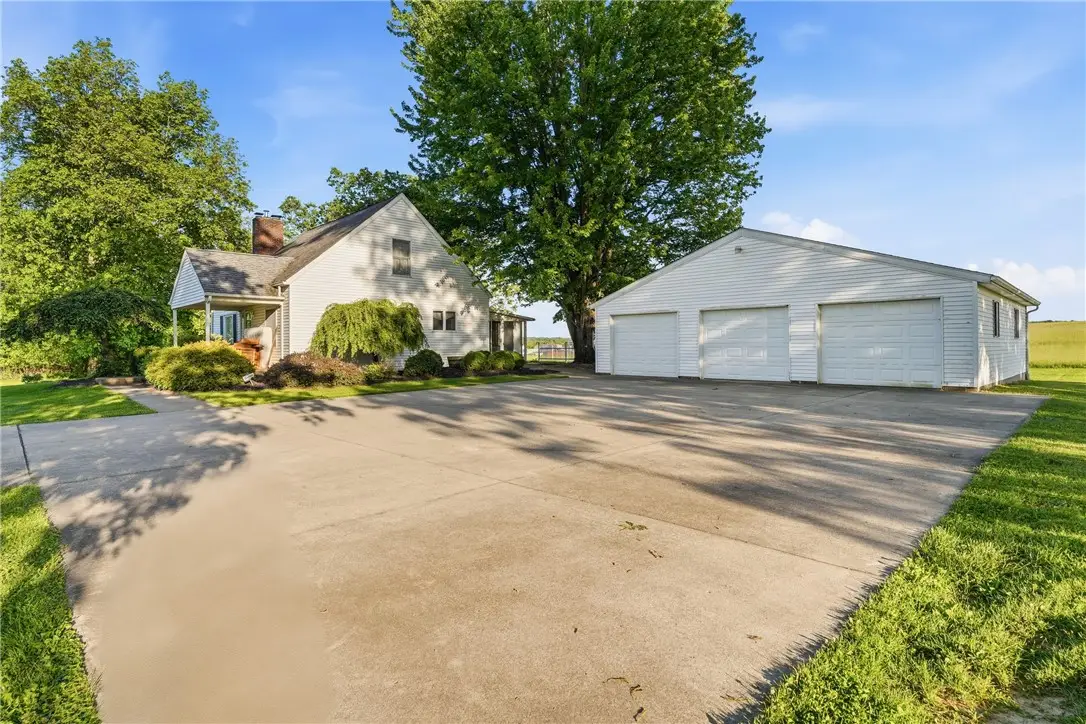 306 Drake Rd, Mercer, PA 16137 - #1