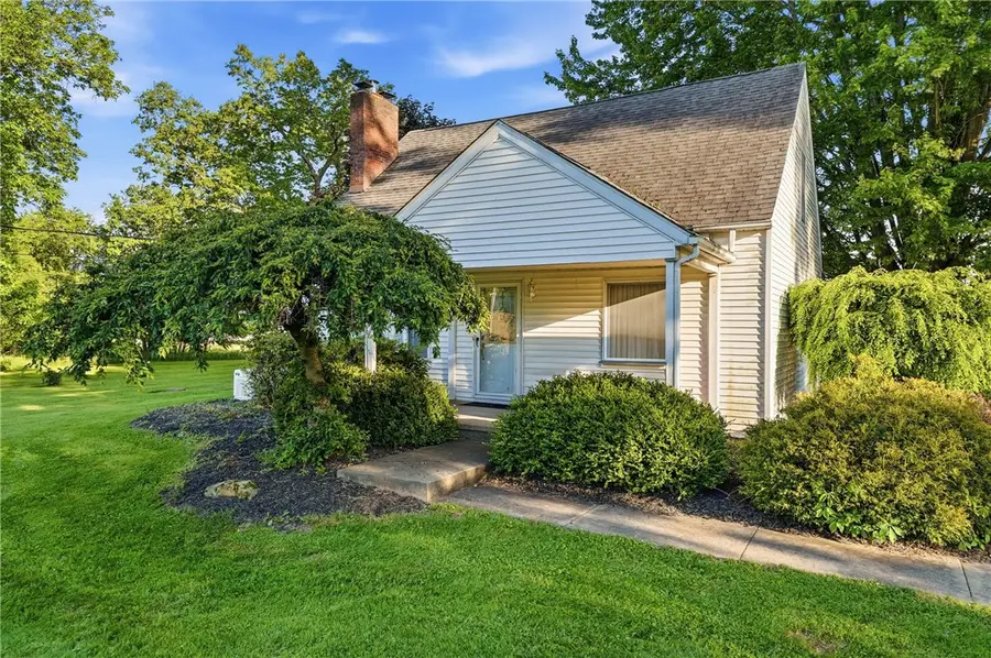 306 Drake Rd, Mercer, PA 16137 - #2