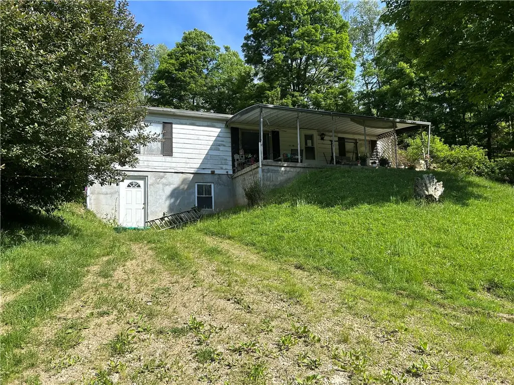 170 Clarks Hollow Rd, Spring Church, PA 15686 - #1