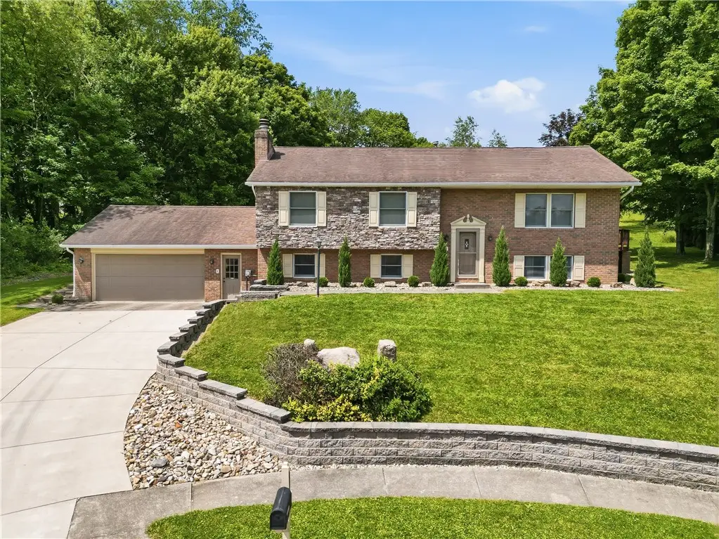 218 Village Ln, New Wilmington, PA 16142 - #1