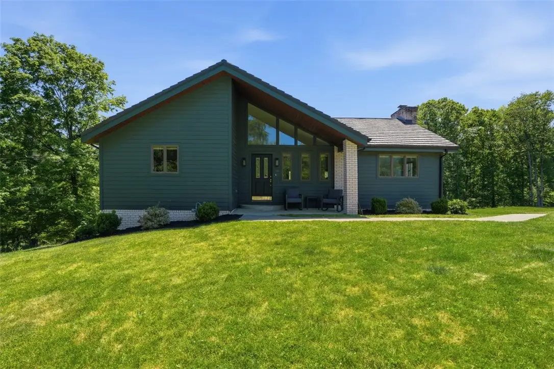 2420 Thomas Dr, Allison Park, PA 15101 - #1