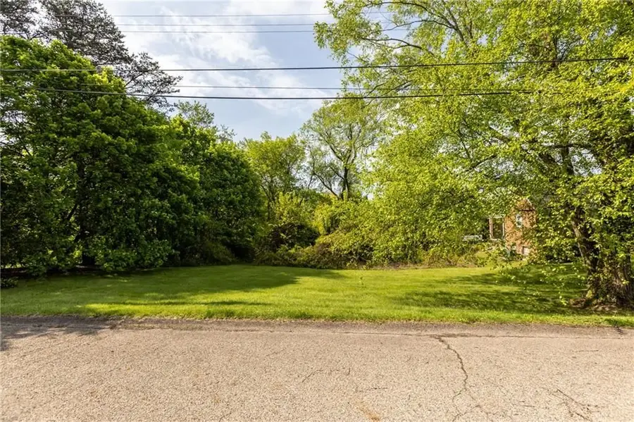 307 Baker Drive, Aliquippa, PA 15001 - #2