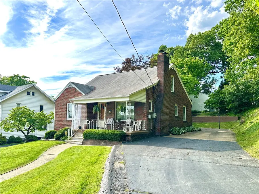 2 W Leasure Ave, New Castle, PA 16105 - #2