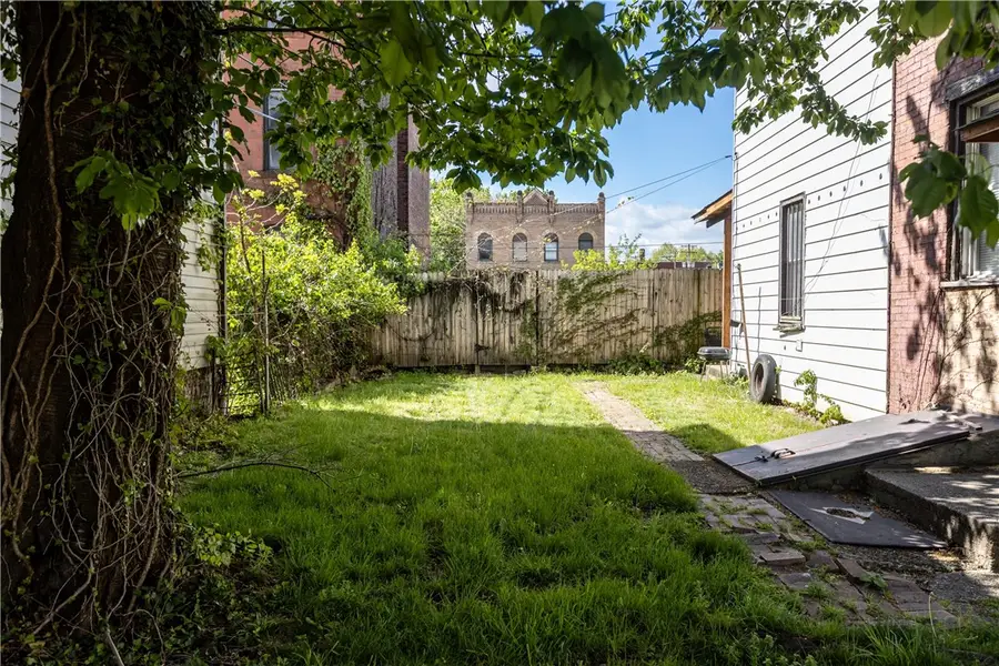 1008 Coal St, Pittsburgh, PA 15221 - #2
