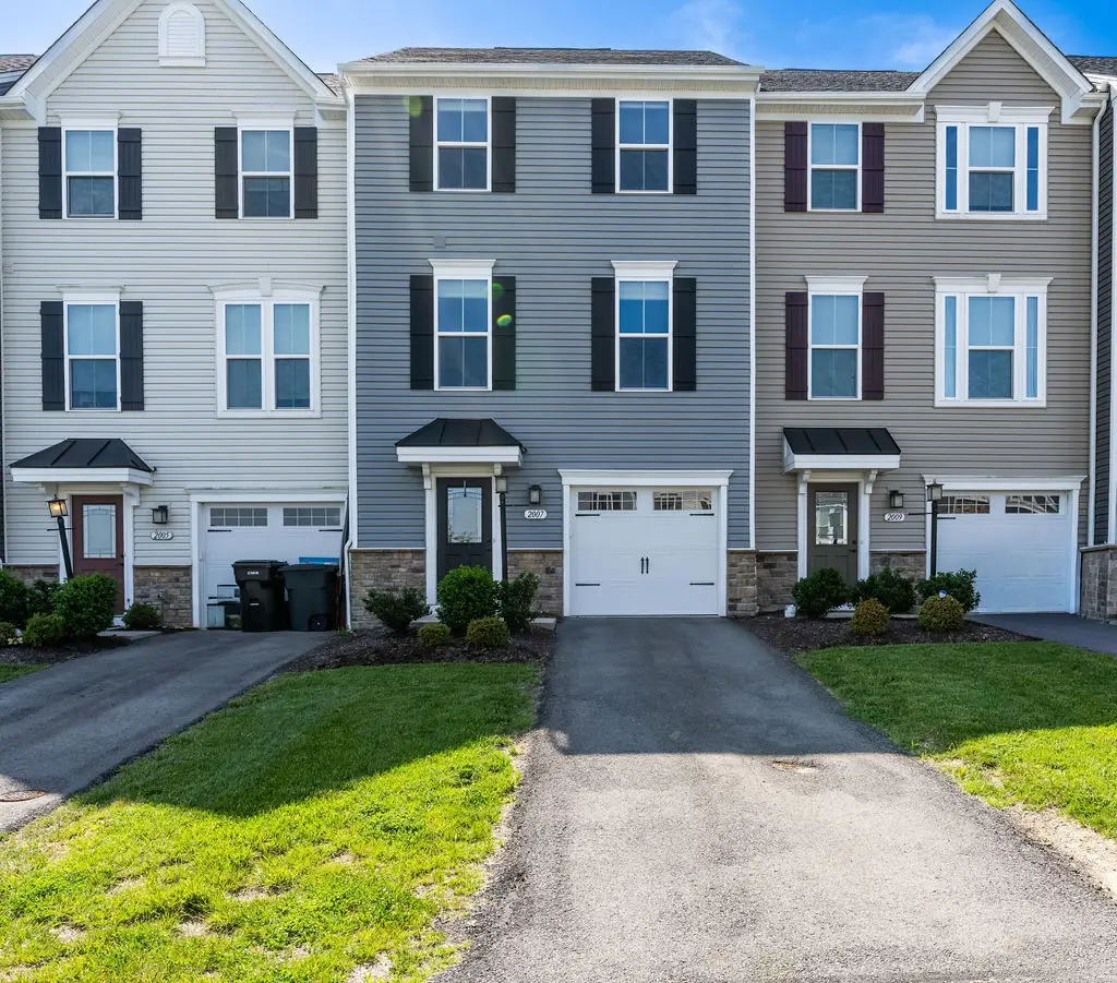 2007 Cade Drive, Monaca, PA 15061 - #1
