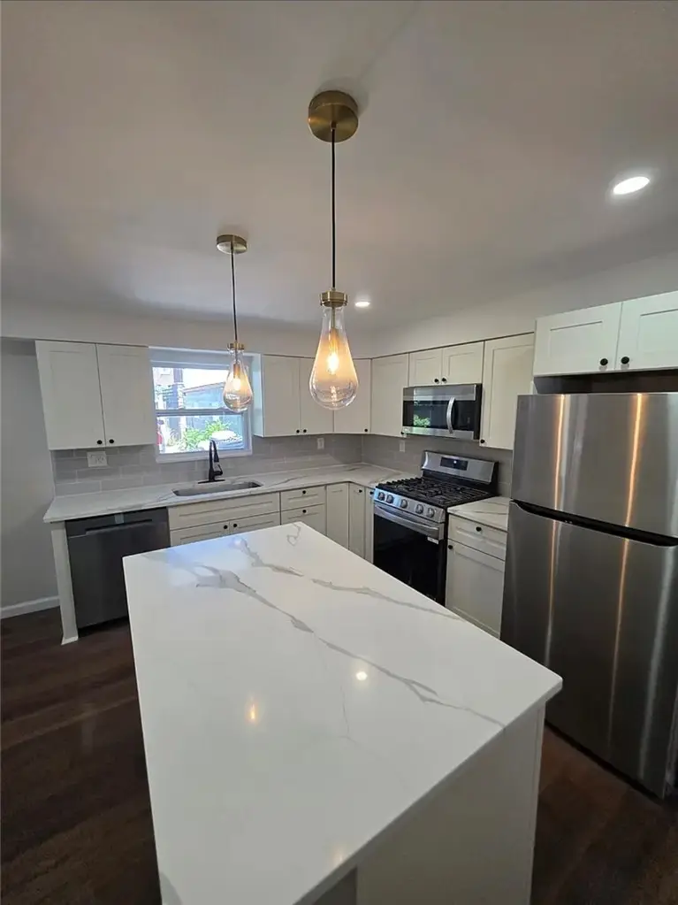 4633 Carroll St, Pittsburgh, PA 15224 - #3