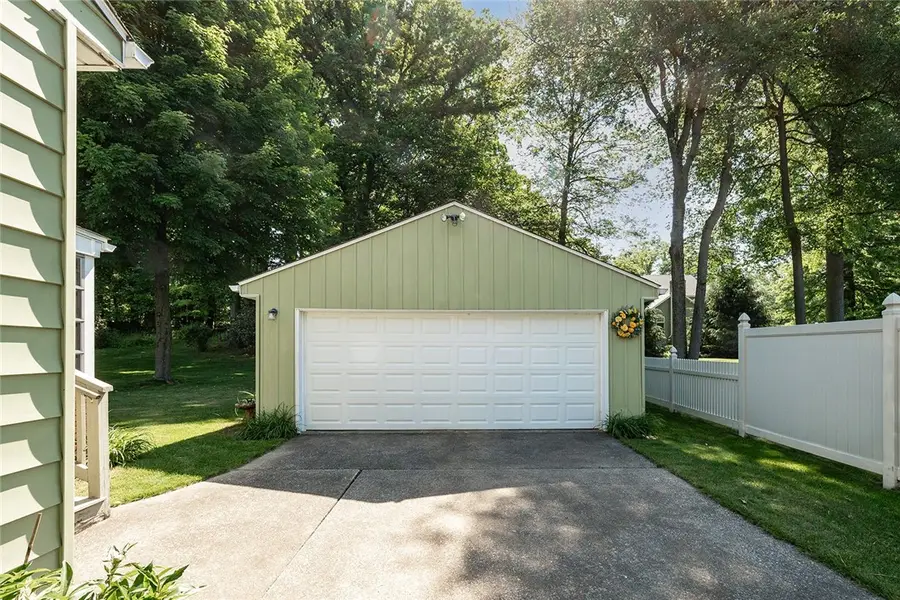 508 N Madison Ave, Grove City, PA 16127 - #3