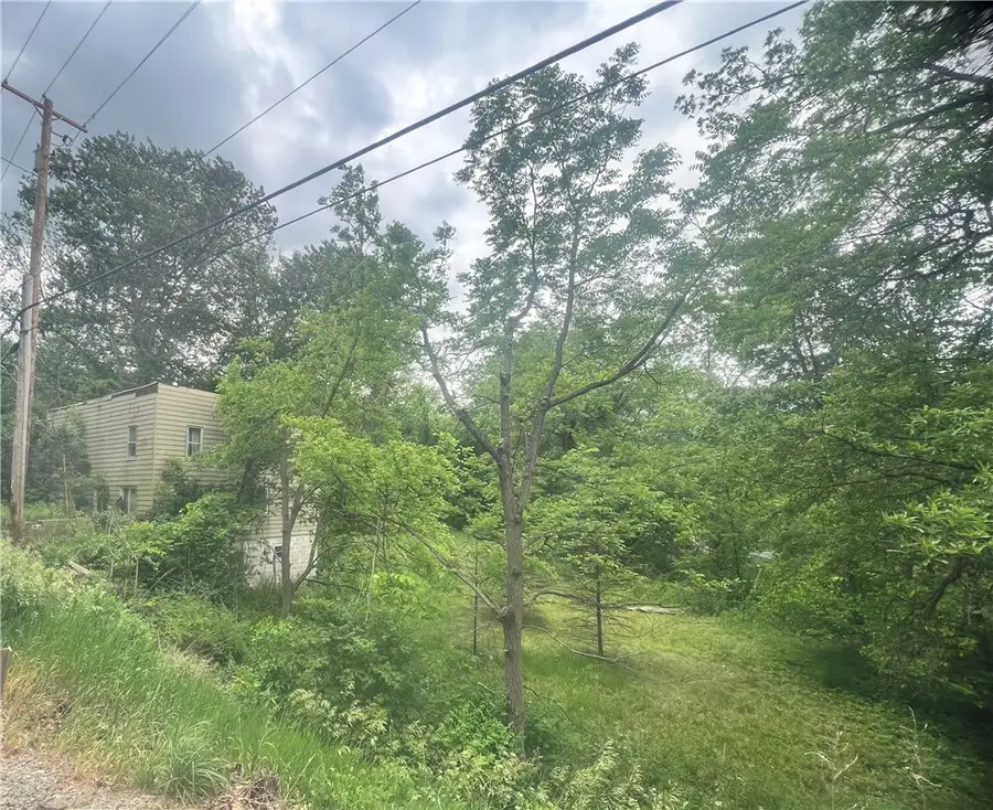 3007 Perry Hwy, Scott, PA 16101 - #3