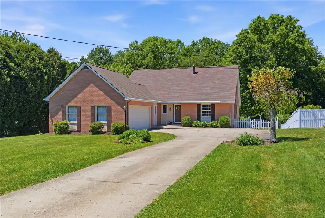 644 S Buhl Farm Dr, Hermitage, PA 16148 - #1