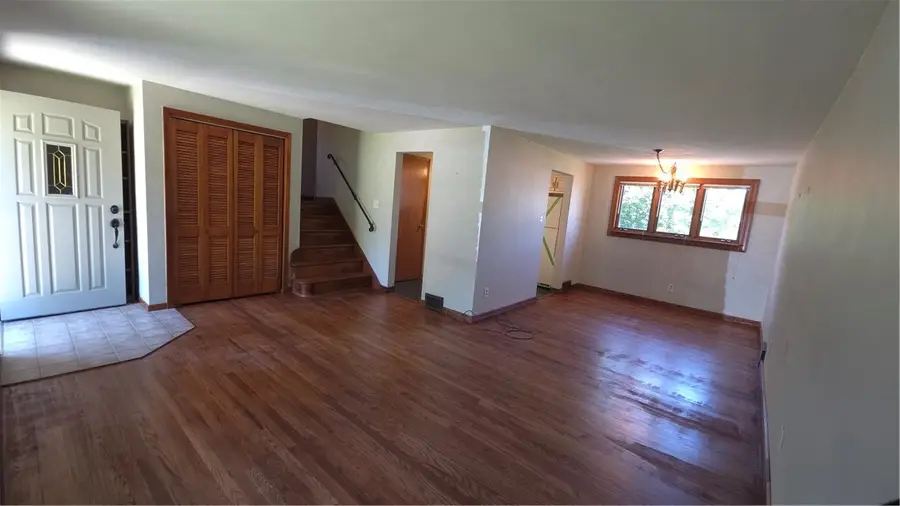 1094 Greenwood Dr, Pittsburgh, PA 15236 - #3