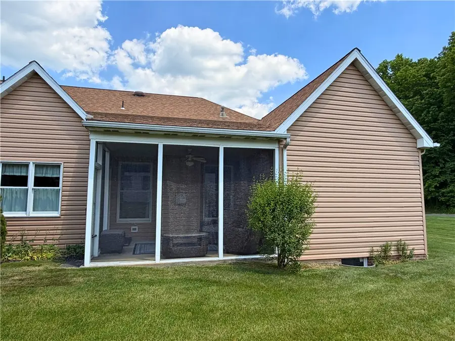28 Manor Drive, Grove City, PA 16127 - #2
