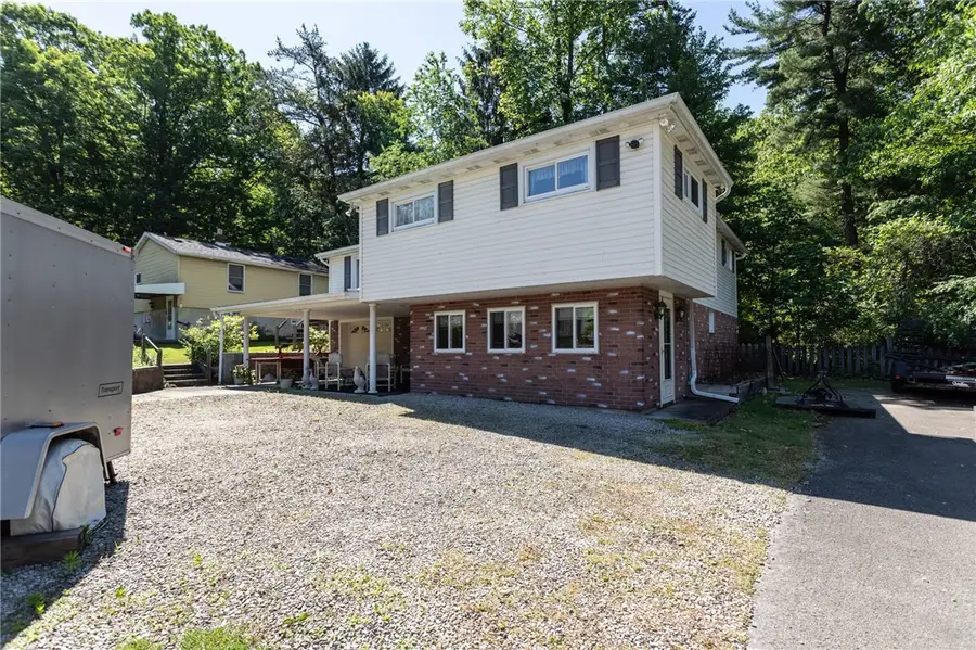 R 2220 2nd St, Connellsville, PA 15425 - #2