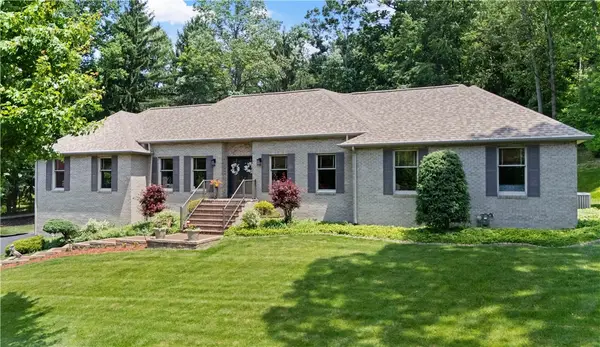 177 Mill Run Dr, Indiana, PA 15701