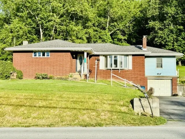 2434 Racetrack Rd, New Stanton, PA 15672 - #2