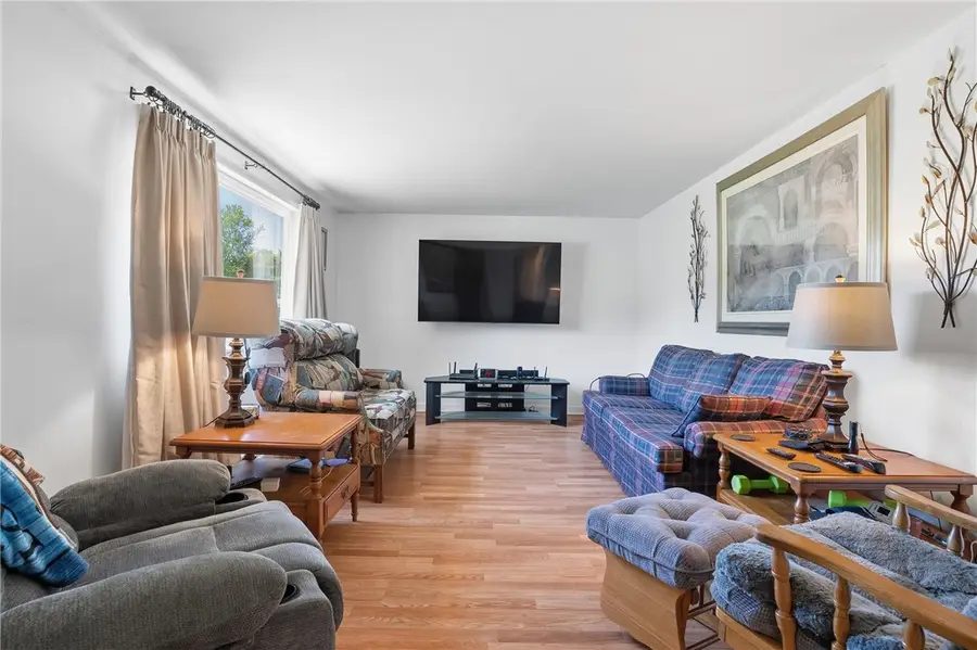 164 Heather Dr, Butler, PA 16001 - #3