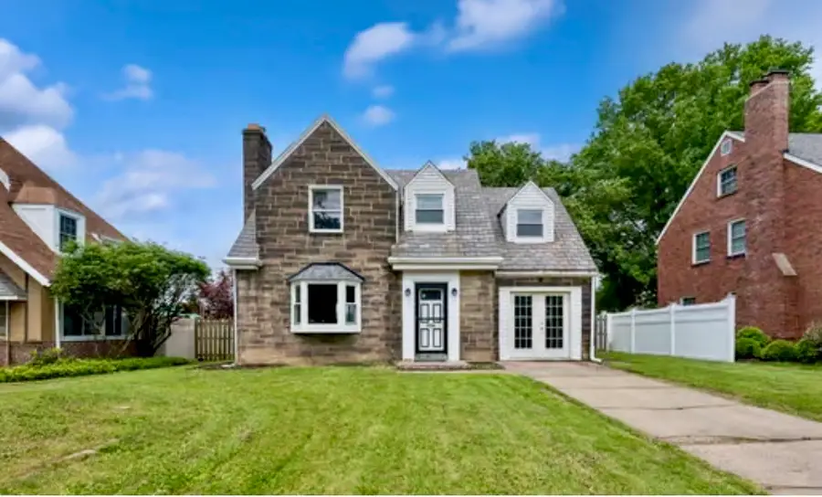 1419 Pacific Ave, Natrona Heights, PA 15065 - #2