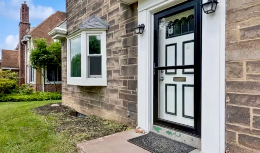 1419 Pacific Ave, Natrona Heights, PA 15065 - #3