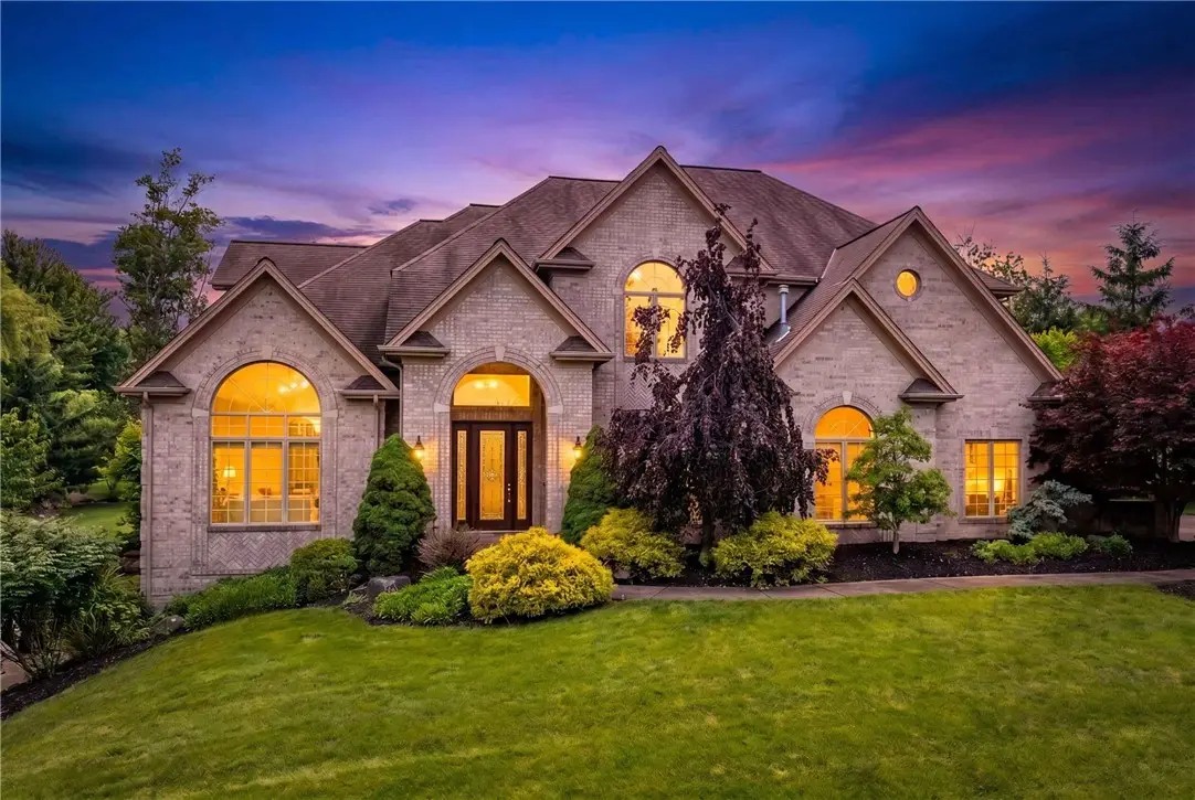 2114 N Villa Ct, Gibsonia, PA 15044 - #1