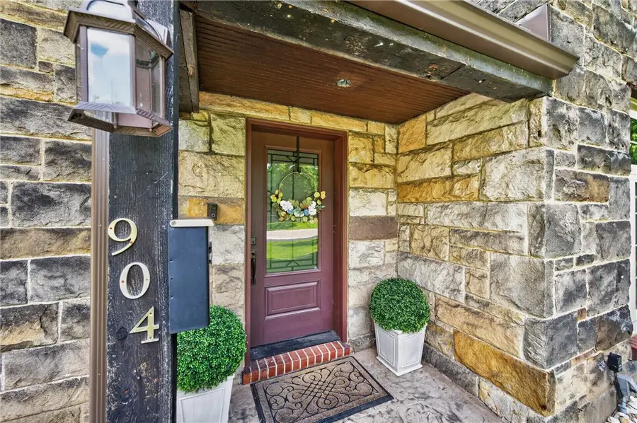 904 N Water St, Kittanning, PA 16201 - #3