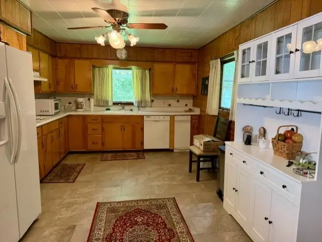 304 N Scott St, New Castle, PA 16101 - #2