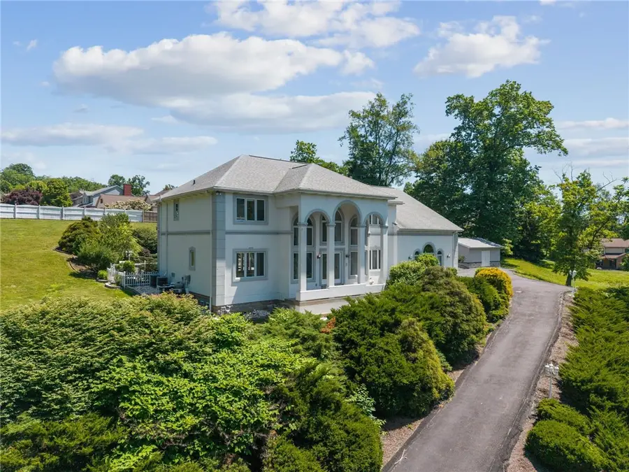 236 Lakewood Rd, Greensburg, PA 15601 - #2