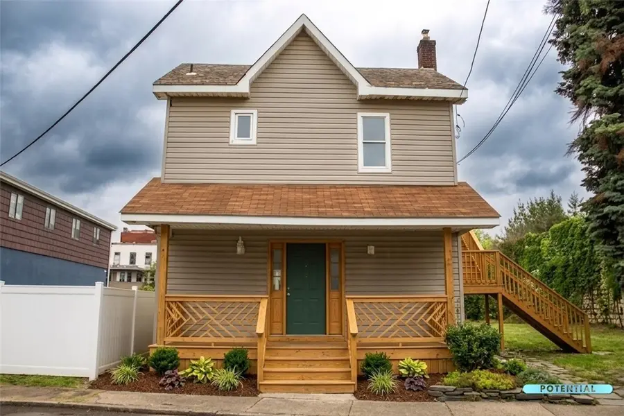 222 James E Wolfe St, Tarentum, PA 15084 - #2