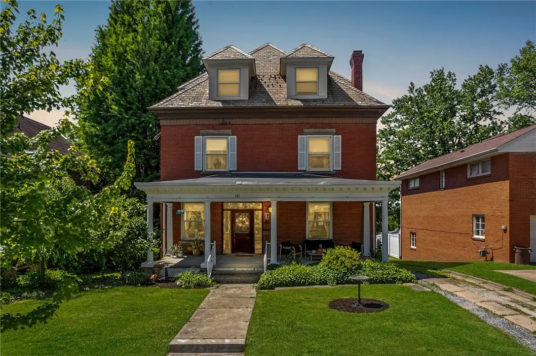 221 N Wade Ave, Washington, PA 15301 - #1